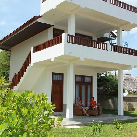 ไฮดะเวย์ ลอดจ์ Villa แทนกาลเล ภายนอก รูปภาพ